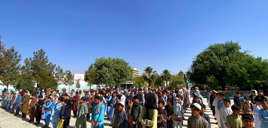 د کندهار شاه حسین هوتک د هلکانو لیسې مګیس ازموینه
