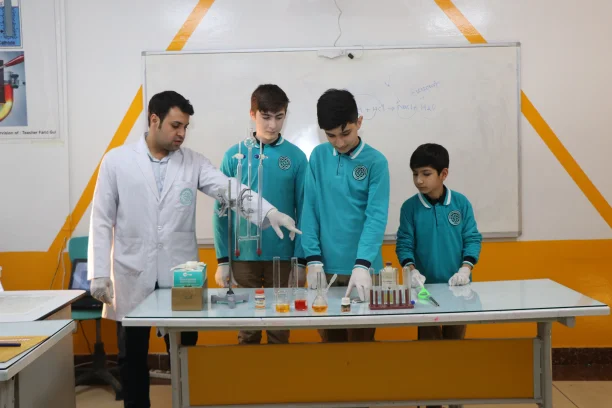کادر علمی